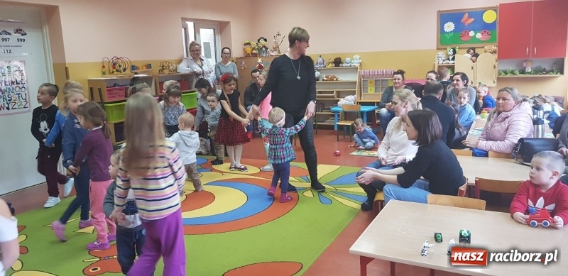 Zdjęcie w galerii na portalu naszraciborz.pl: Od Malucha do Odkrywcy. Najmłodsi raciborzanie poznają Przedszkole numer 23  wiadomości z regionu