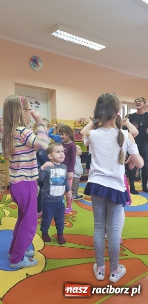 Zdjęcie w galerii na portalu naszraciborz.pl: Od Malucha do Odkrywcy. Najmłodsi raciborzanie poznają Przedszkole numer 23  wiadomości z regionu