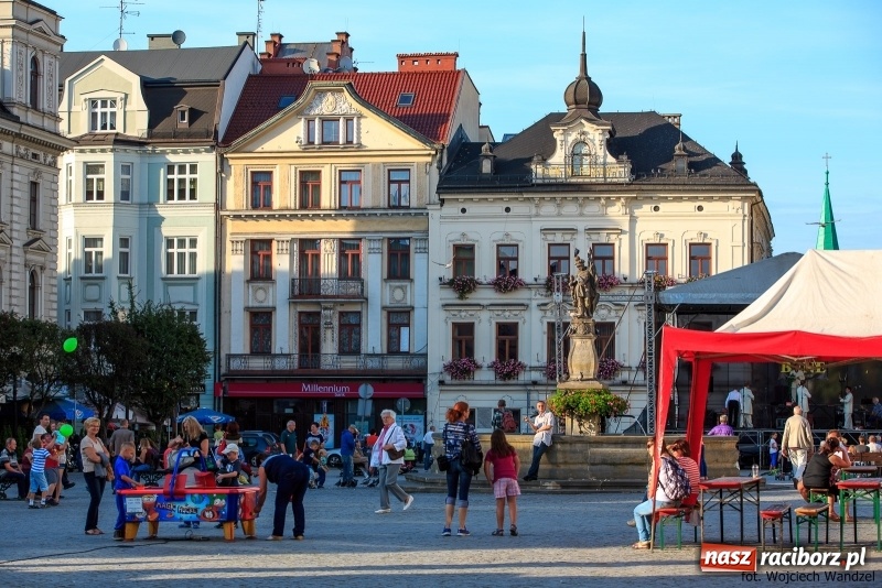 Zdjęcie w galerii na portalu naszraciborz.pl: Czy wiesz, gdzie kwitną najpiękniejsze magnolie? Odkryj z nami magiczny Cieszyn!  wiadomości z regionu