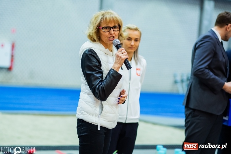 Zdjęcie w galerii na portalu naszraciborz.pl: Uczniowie Szkoły Mistrzostwa Sportowego trenowali z Justyną Święty-Ersetic wiadomości z regionu