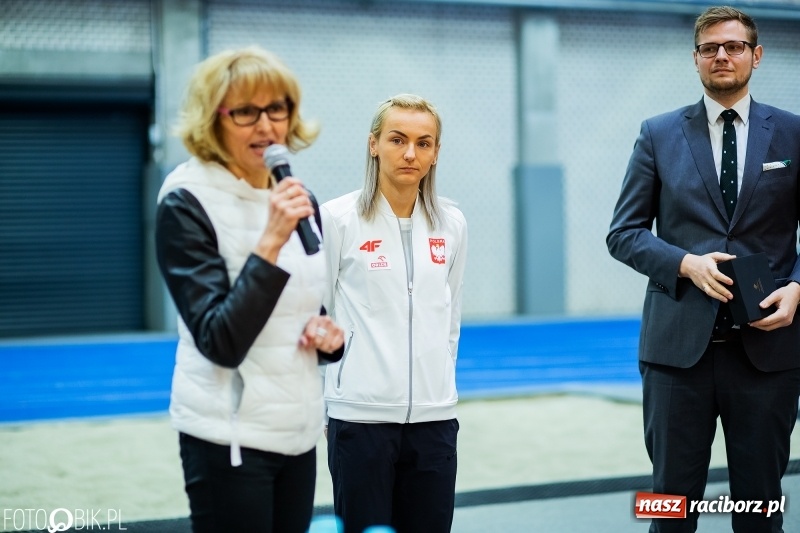 Zdjęcie w galerii na portalu naszraciborz.pl: Uczniowie Szkoły Mistrzostwa Sportowego trenowali z Justyną Święty-Ersetic wiadomości z regionu