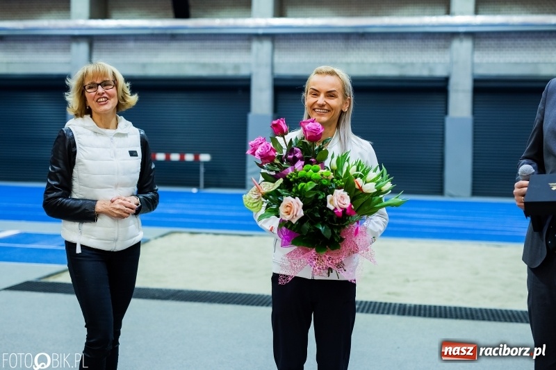 Zdjęcie w galerii na portalu naszraciborz.pl: Uczniowie Szkoły Mistrzostwa Sportowego trenowali z Justyną Święty-Ersetic wiadomości z regionu