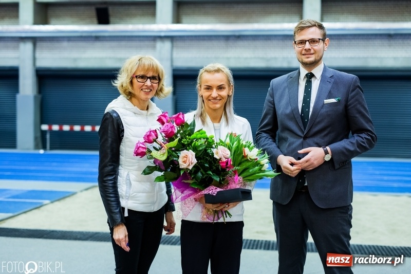 Zdjęcie w galerii na portalu naszraciborz.pl: Uczniowie Szkoły Mistrzostwa Sportowego trenowali z Justyną Święty-Ersetic wiadomości z regionu