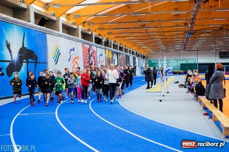 Zdjęcie w galerii na portalu naszraciborz.pl: Uczniowie Szkoły Mistrzostwa Sportowego trenowali z Justyną Święty-Ersetic wiadomości z regionu