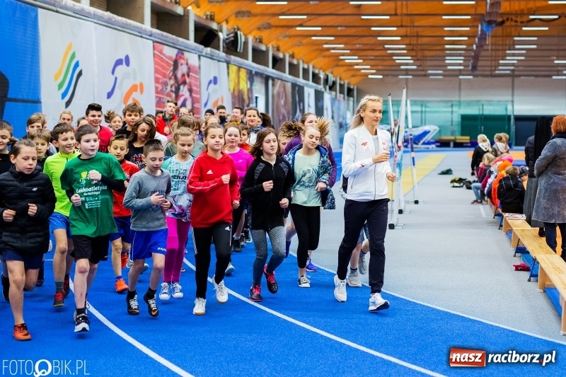 Zdjęcie w galerii na portalu naszraciborz.pl: Uczniowie Szkoły Mistrzostwa Sportowego trenowali z Justyną Święty-Ersetic wiadomości z regionu