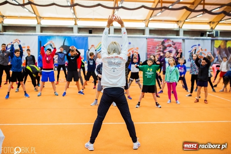 Zdjęcie w galerii na portalu naszraciborz.pl: Uczniowie Szkoły Mistrzostwa Sportowego trenowali z Justyną Święty-Ersetic wiadomości z regionu