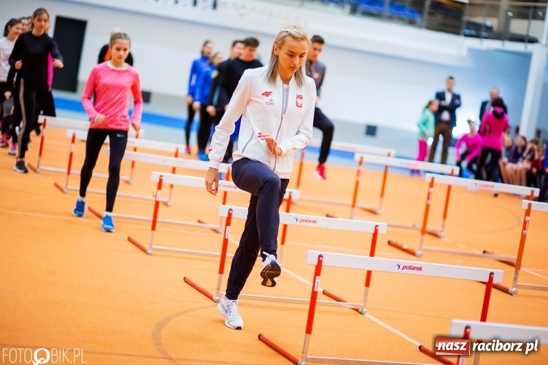 Zdjęcie w galerii na portalu naszraciborz.pl: Uczniowie Szkoły Mistrzostwa Sportowego trenowali z Justyną Święty-Ersetic wiadomości z regionu