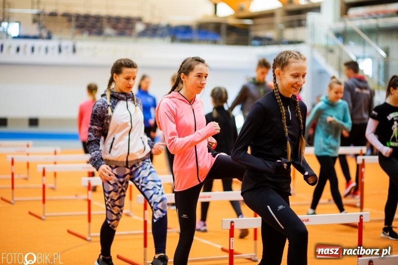 Zdjęcie w galerii na portalu naszraciborz.pl: Uczniowie Szkoły Mistrzostwa Sportowego trenowali z Justyną Święty-Ersetic wiadomości z regionu