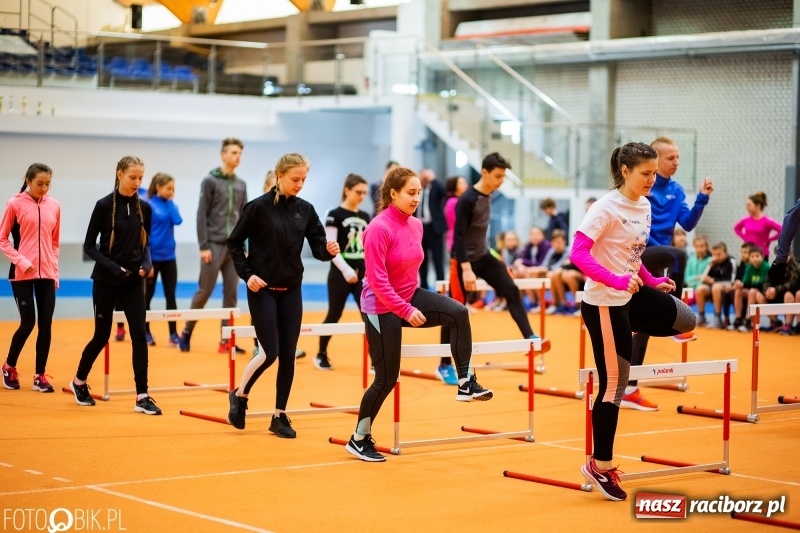 Zdjęcie w galerii na portalu naszraciborz.pl: Uczniowie Szkoły Mistrzostwa Sportowego trenowali z Justyną Święty-Ersetic wiadomości z regionu