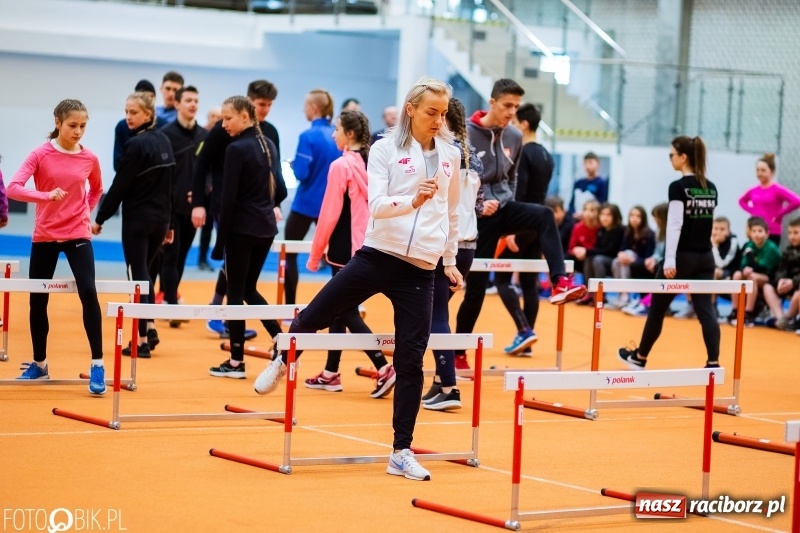 Zdjęcie w galerii na portalu naszraciborz.pl: Uczniowie Szkoły Mistrzostwa Sportowego trenowali z Justyną Święty-Ersetic wiadomości z regionu