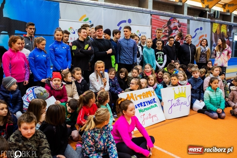 Zdjęcie w galerii na portalu naszraciborz.pl: Uczniowie Szkoły Mistrzostwa Sportowego trenowali z Justyną Święty-Ersetic wiadomości z regionu