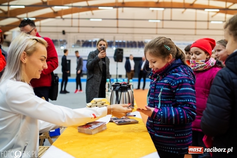Zdjęcie w galerii na portalu naszraciborz.pl: Uczniowie Szkoły Mistrzostwa Sportowego trenowali z Justyną Święty-Ersetic wiadomości z regionu