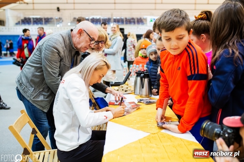 Zdjęcie w galerii na portalu naszraciborz.pl: Uczniowie Szkoły Mistrzostwa Sportowego trenowali z Justyną Święty-Ersetic wiadomości z regionu
