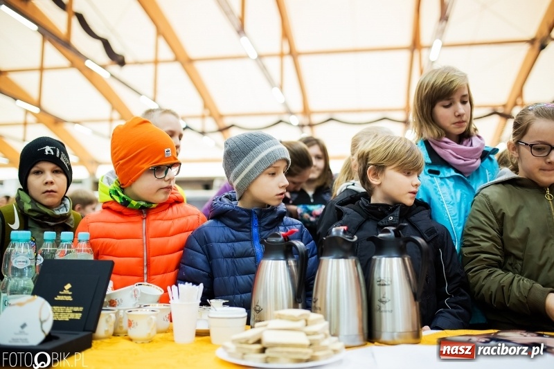Zdjęcie w galerii na portalu naszraciborz.pl: Uczniowie Szkoły Mistrzostwa Sportowego trenowali z Justyną Święty-Ersetic wiadomości z regionu