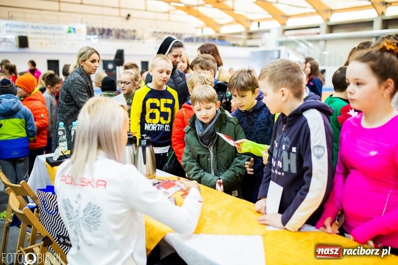 Zdjęcie w galerii na portalu naszraciborz.pl: Uczniowie Szkoły Mistrzostwa Sportowego trenowali z Justyną Święty-Ersetic wiadomości z regionu