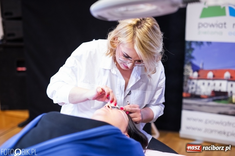 Zdjęcie w galerii na portalu naszraciborz.pl: Manicure w średniowiecznych murach, czyli III Raciborskie Dni Urody wiadomości z regionu