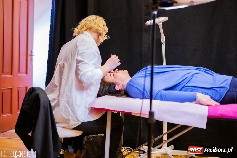 Zdjęcie w galerii na portalu naszraciborz.pl: Manicure w średniowiecznych murach, czyli III Raciborskie Dni Urody wiadomości z regionu