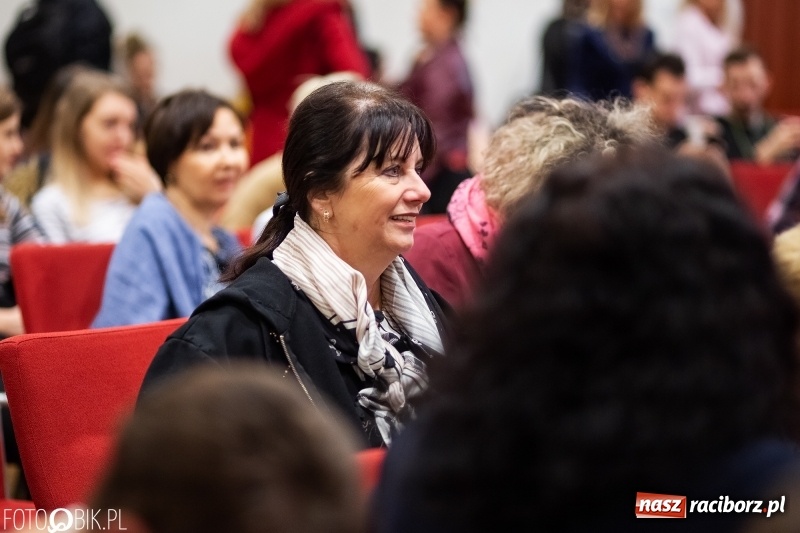 Zdjęcie w galerii na portalu naszraciborz.pl: Manicure w średniowiecznych murach, czyli III Raciborskie Dni Urody wiadomości z regionu