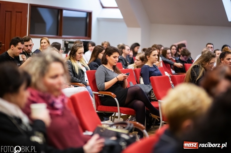 Zdjęcie w galerii na portalu naszraciborz.pl: Manicure w średniowiecznych murach, czyli III Raciborskie Dni Urody wiadomości z regionu