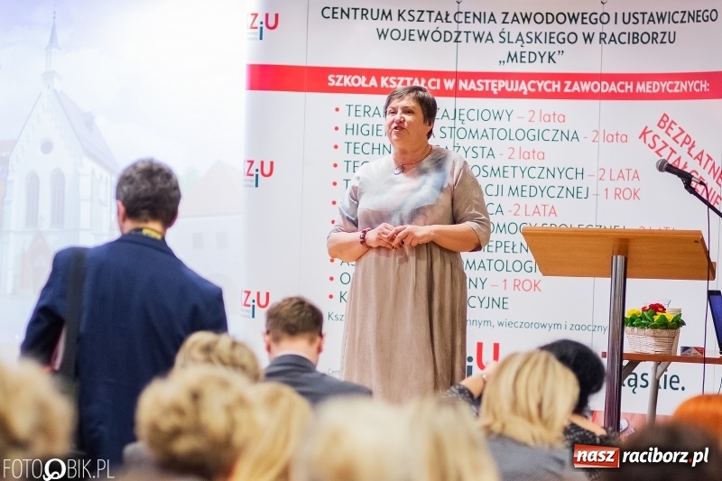 Zdjęcie w galerii na portalu naszraciborz.pl: Manicure w średniowiecznych murach, czyli III Raciborskie Dni Urody wiadomości z regionu