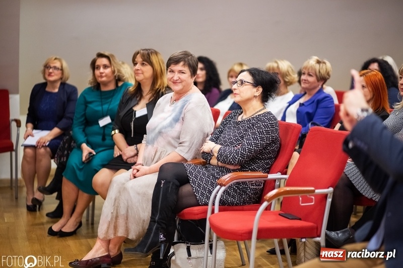 Zdjęcie w galerii na portalu naszraciborz.pl: Manicure w średniowiecznych murach, czyli III Raciborskie Dni Urody wiadomości z regionu