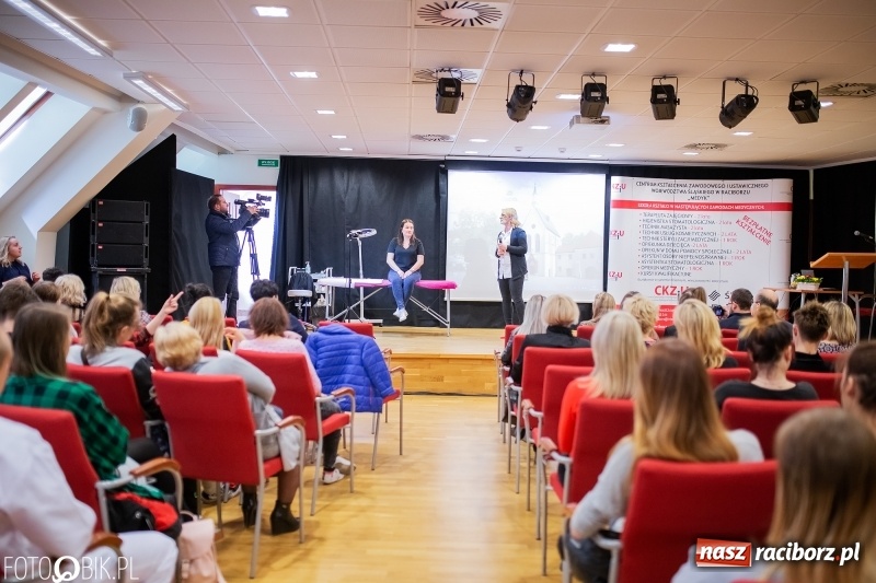 Zdjęcie w galerii na portalu naszraciborz.pl: Manicure w średniowiecznych murach, czyli III Raciborskie Dni Urody wiadomości z regionu