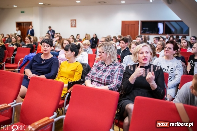 Zdjęcie w galerii na portalu naszraciborz.pl: Manicure w średniowiecznych murach, czyli III Raciborskie Dni Urody wiadomości z regionu