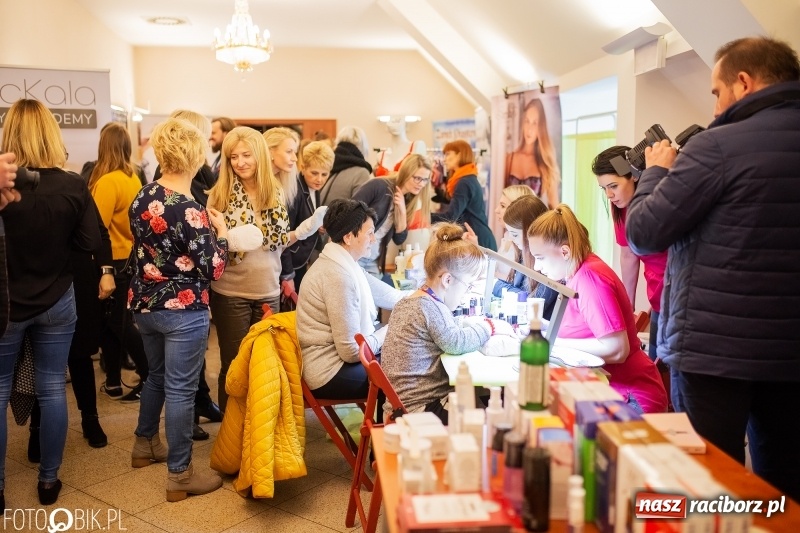 Zdjęcie w galerii na portalu naszraciborz.pl: Manicure w średniowiecznych murach, czyli III Raciborskie Dni Urody wiadomości z regionu