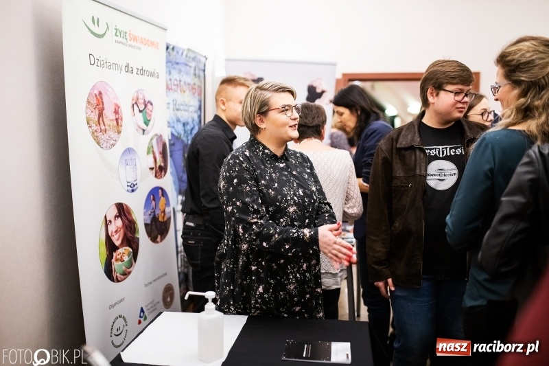 Zdjęcie w galerii na portalu naszraciborz.pl: Manicure w średniowiecznych murach, czyli III Raciborskie Dni Urody wiadomości z regionu