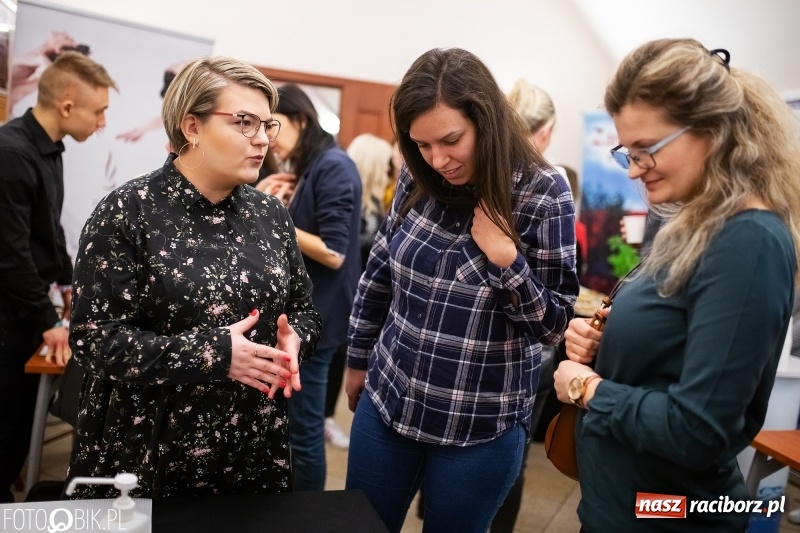 Zdjęcie w galerii na portalu naszraciborz.pl: Manicure w średniowiecznych murach, czyli III Raciborskie Dni Urody wiadomości z regionu