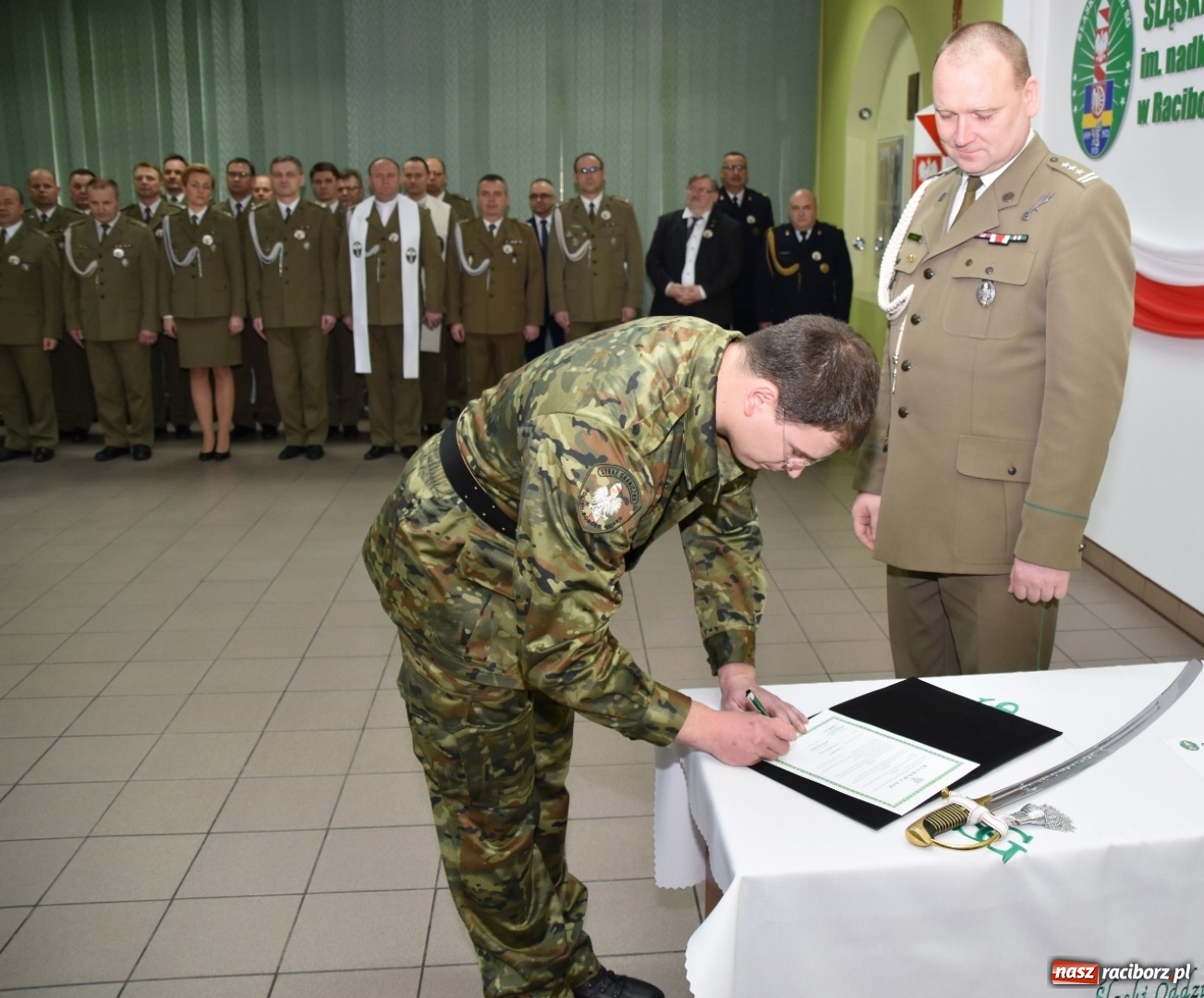 Zdjęcie w galerii na portalu naszraciborz.pl: Śląskich pograniczników odwiedził wnuk ich patrona  wiadomości z regionu