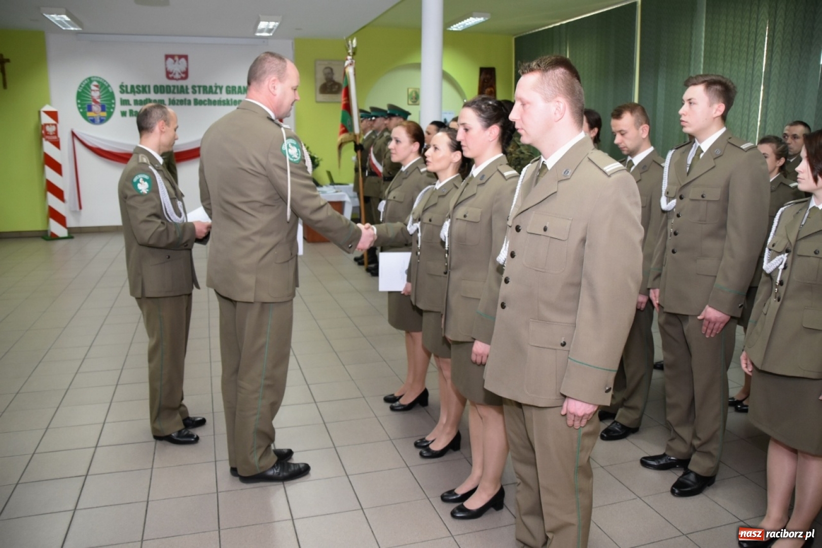 Zdjęcie w galerii na portalu naszraciborz.pl: Śląskich pograniczników odwiedził wnuk ich patrona  wiadomości z regionu