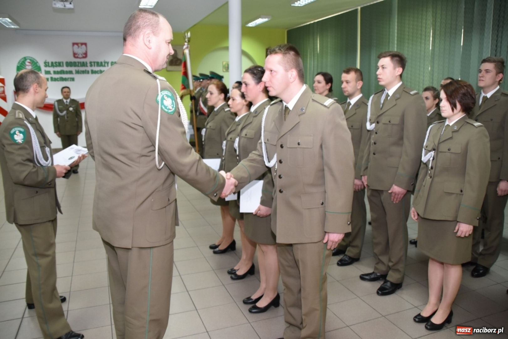 Zdjęcie w galerii na portalu naszraciborz.pl: Śląskich pograniczników odwiedził wnuk ich patrona  wiadomości z regionu