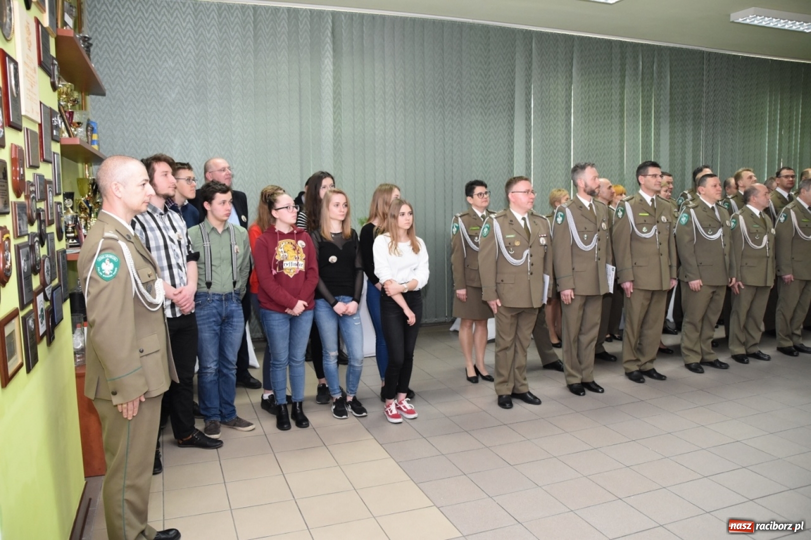 Zdjęcie w galerii na portalu naszraciborz.pl: Śląskich pograniczników odwiedził wnuk ich patrona  wiadomości z regionu