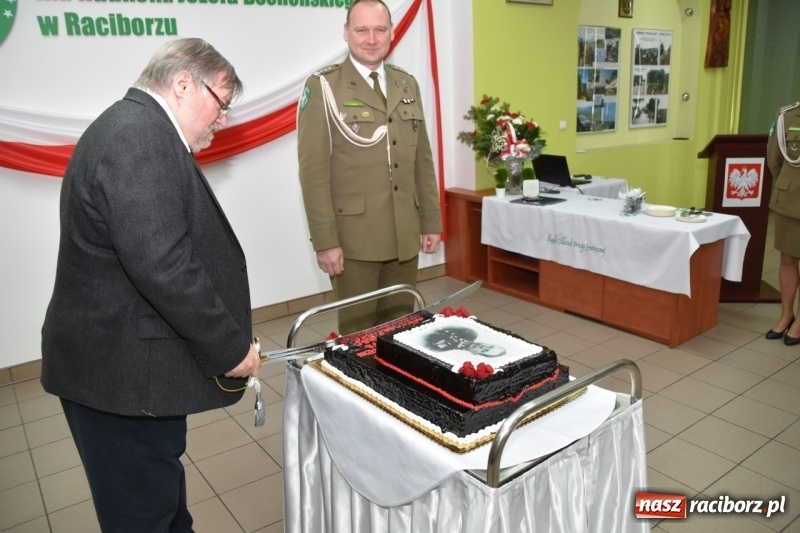 Zdjęcie w galerii na portalu naszraciborz.pl: Śląskich pograniczników odwiedził wnuk ich patrona  wiadomości z regionu