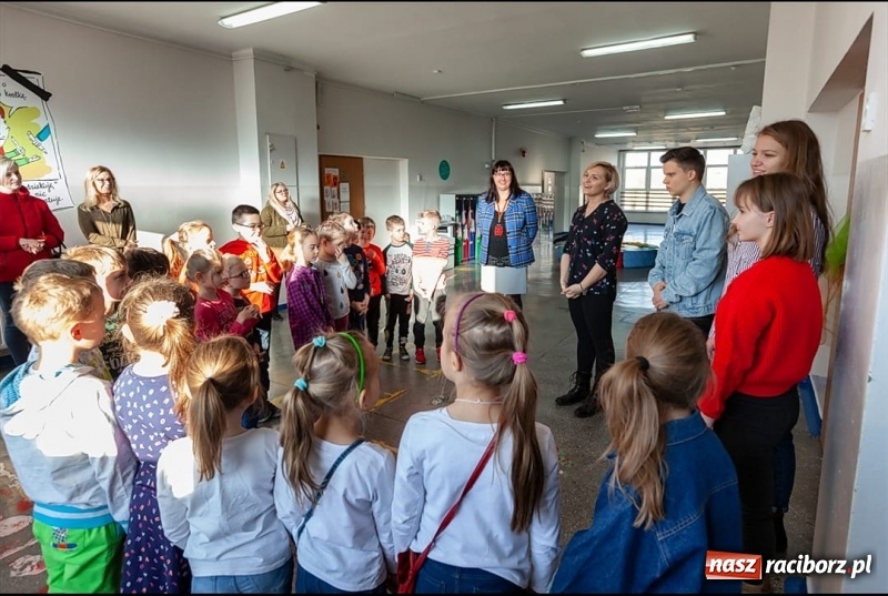 Zdjęcie w galerii na portalu naszraciborz.pl: Wiosenne rewolucje w SP 1 na Ostrogu  wiadomości z regionu