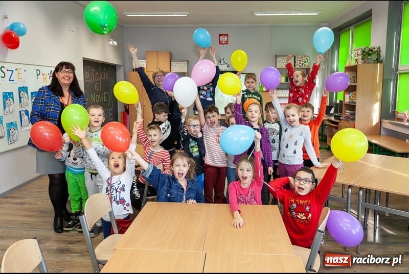 Zdjęcie w galerii na portalu naszraciborz.pl: Wiosenne rewolucje w SP 1 na Ostrogu  wiadomości z regionu