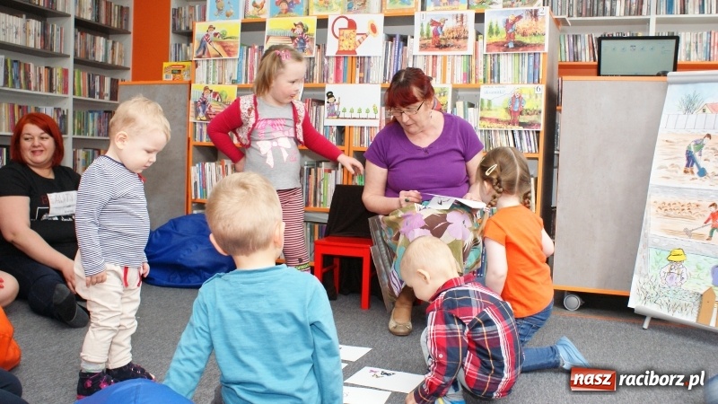 Zdjęcie w galerii na portalu naszraciborz.pl: Biblioteka na Ostrogu dzieciom  wiadomości z regionu