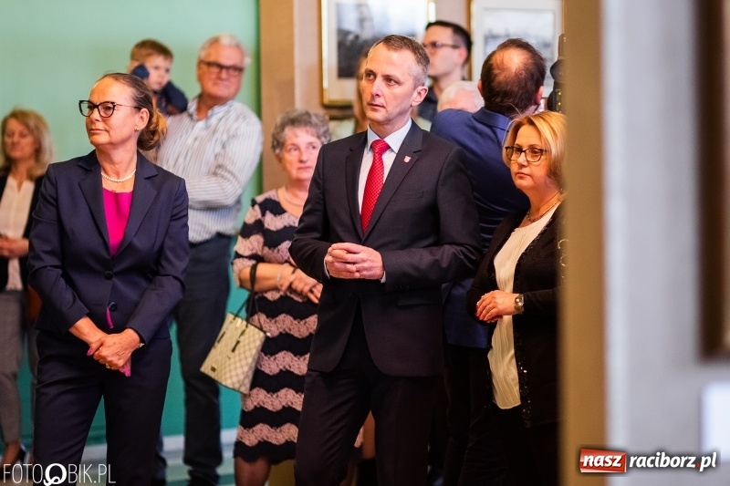 Zdjęcie w galerii na portalu naszraciborz.pl: Juliusz i Wojciech Kossak w Raciborzu. Historyczne malarstwo w pałacyku Rafako wiadomości z regionu