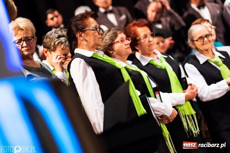 Zdjęcie w galerii na portalu naszraciborz.pl: Benefis Piotra Libery w Domu Kultury Strzecha wiadomości z regionu