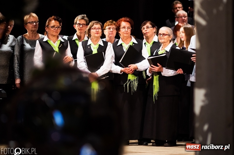 Zdjęcie w galerii na portalu naszraciborz.pl: Benefis Piotra Libery w Domu Kultury Strzecha wiadomości z regionu