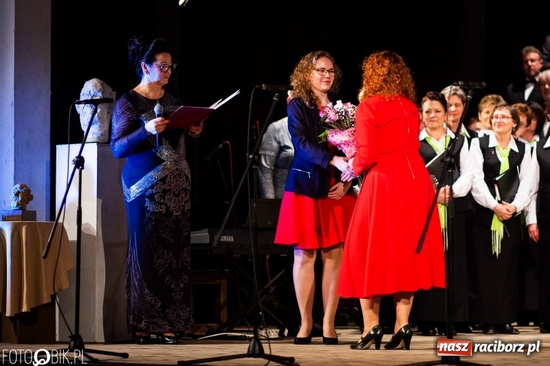 Zdjęcie w galerii na portalu naszraciborz.pl: Benefis Piotra Libery w Domu Kultury Strzecha wiadomości z regionu