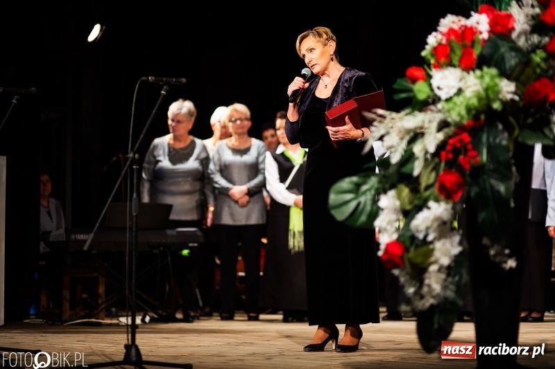 Zdjęcie w galerii na portalu naszraciborz.pl: Benefis Piotra Libery w Domu Kultury Strzecha wiadomości z regionu