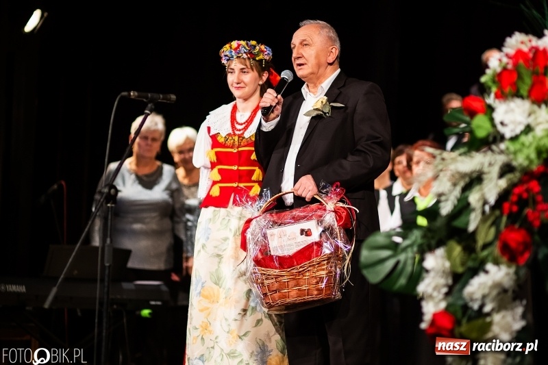 Zdjęcie w galerii na portalu naszraciborz.pl: Benefis Piotra Libery w Domu Kultury Strzecha wiadomości z regionu