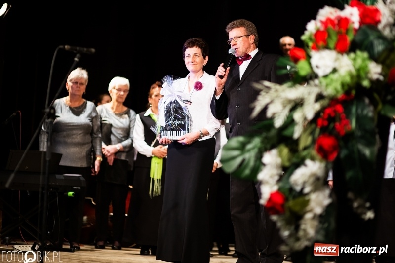 Zdjęcie w galerii na portalu naszraciborz.pl: Benefis Piotra Libery w Domu Kultury Strzecha wiadomości z regionu