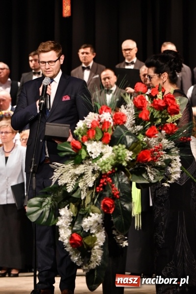 Zdjęcie w galerii na portalu naszraciborz.pl: Benefis Piotra Libery w Domu Kultury Strzecha wiadomości z regionu