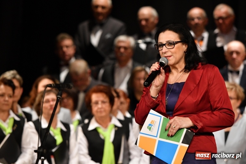 Zdjęcie w galerii na portalu naszraciborz.pl: Benefis Piotra Libery w Domu Kultury Strzecha wiadomości z regionu