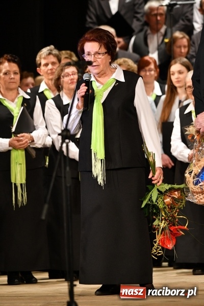 Zdjęcie w galerii na portalu naszraciborz.pl: Benefis Piotra Libery w Domu Kultury Strzecha wiadomości z regionu