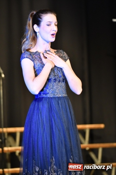 Zdjęcie w galerii na portalu naszraciborz.pl: Benefis Piotra Libery w Domu Kultury Strzecha wiadomości z regionu