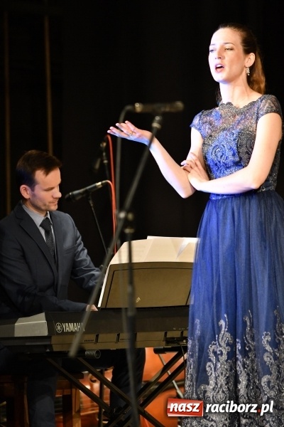 Zdjęcie w galerii na portalu naszraciborz.pl: Benefis Piotra Libery w Domu Kultury Strzecha wiadomości z regionu